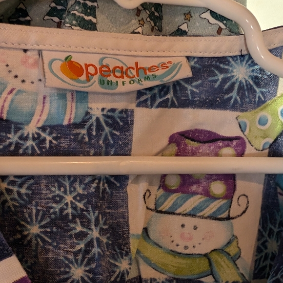 4 Piece Lot Of Winter Scrub Tops Size M - Shirts And Jacket - Picture 4 of 10